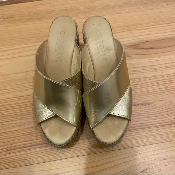 Cordani Gold Wedge Slides - Picture 1 of 3